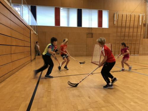 Unihockeyturnier der Mittelstufe Schulhaus Birch 