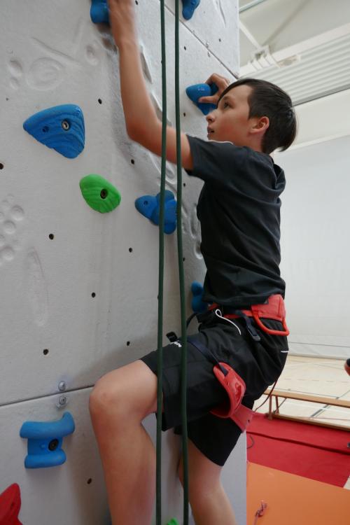 Die Klasse 5b trainiert für die Besteigung des Säntis